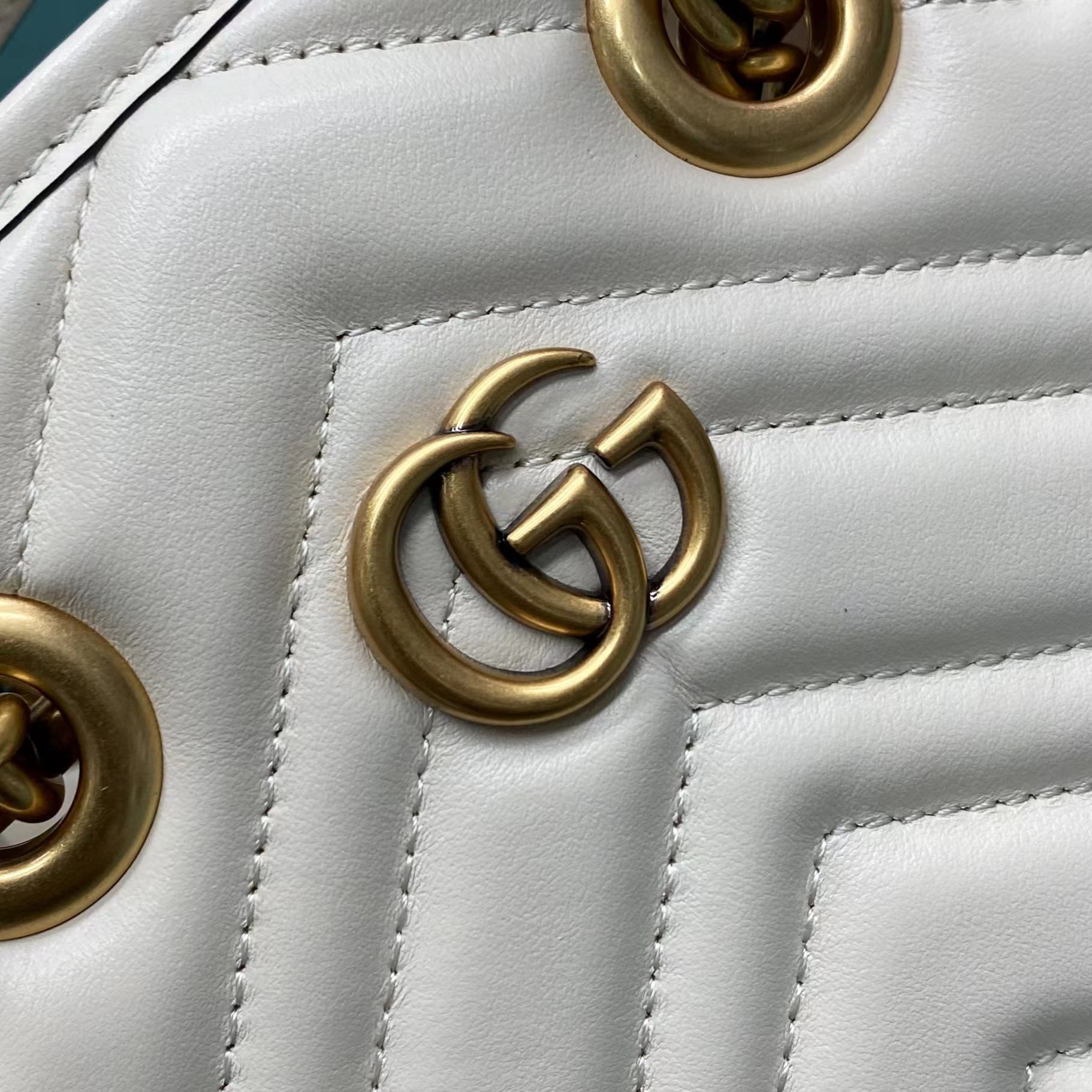 【P1170】广州包包批发 Gucci Marmont竖款迷你手提包单肩斜挎包 白色