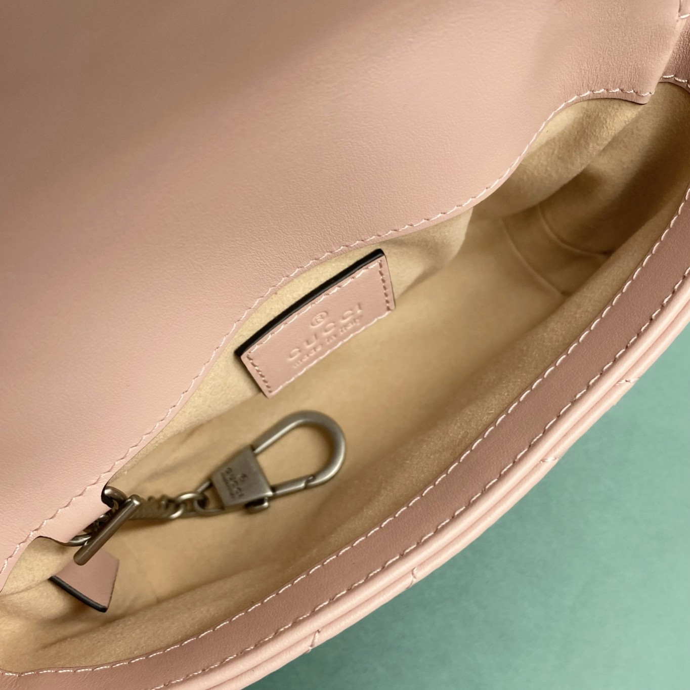 【P800】Gucci包包价格 古奇新款马卡龙色原厂皮marmont斜挎小包 粉色