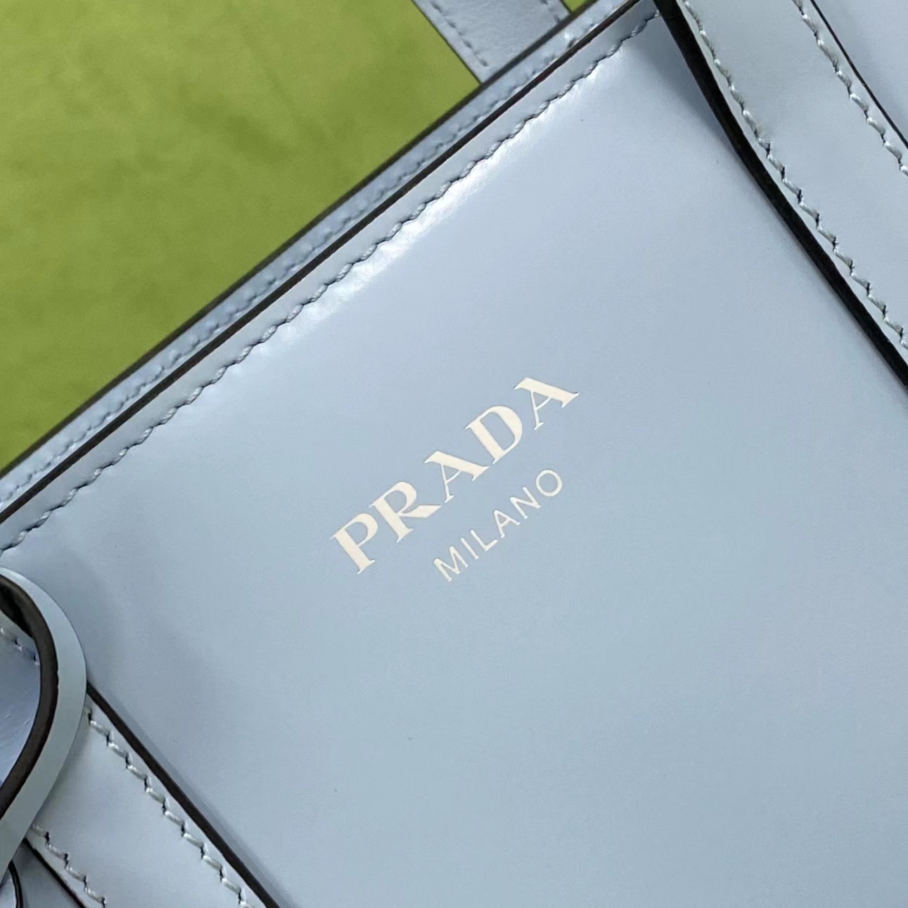 【P1350】普拉达女包价格 Prada方形亮面牛皮1995年标志性手袋 蓝色