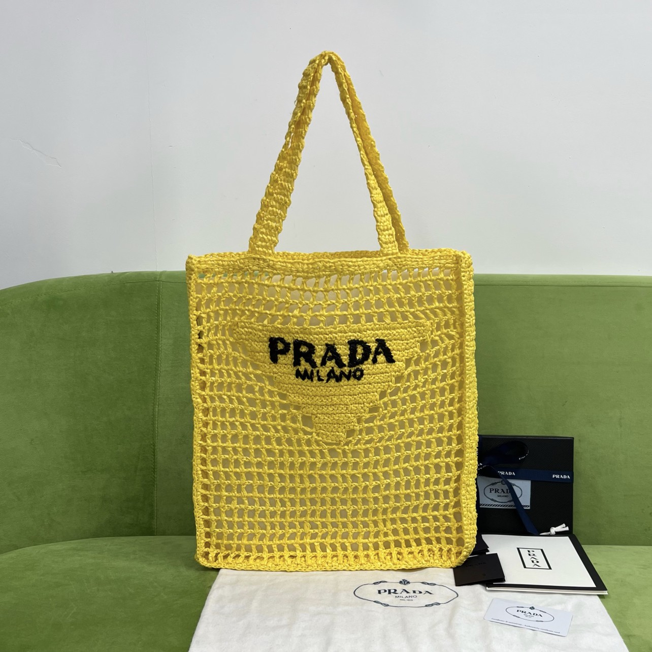 【P570】Prada包包价格 普拉达22年新款黄色镂空包方形手提包购物袋