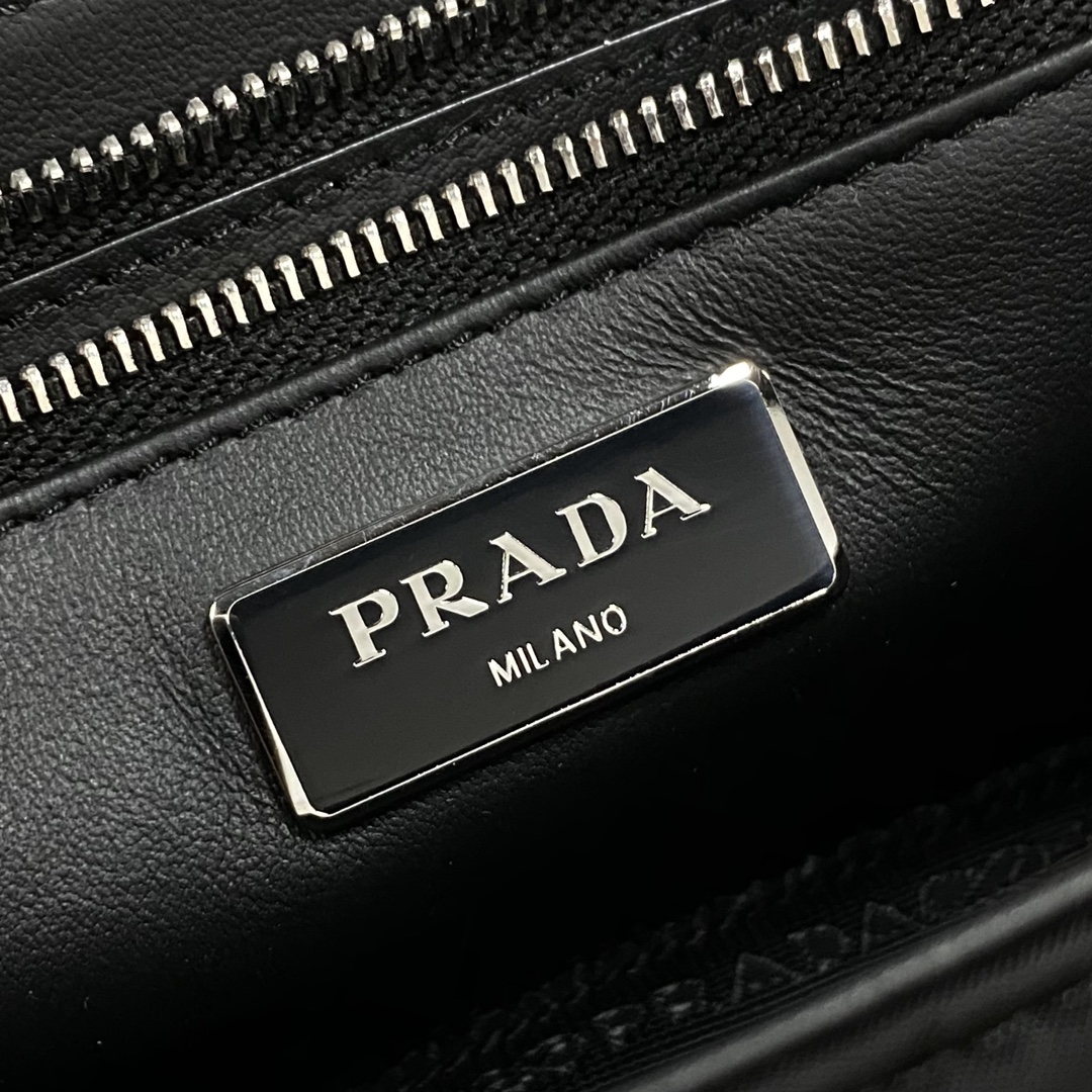 【P1320】Prada包包官网 普拉达Pocket系列尼龙拼皮单肩斜挎包1BD295黑色