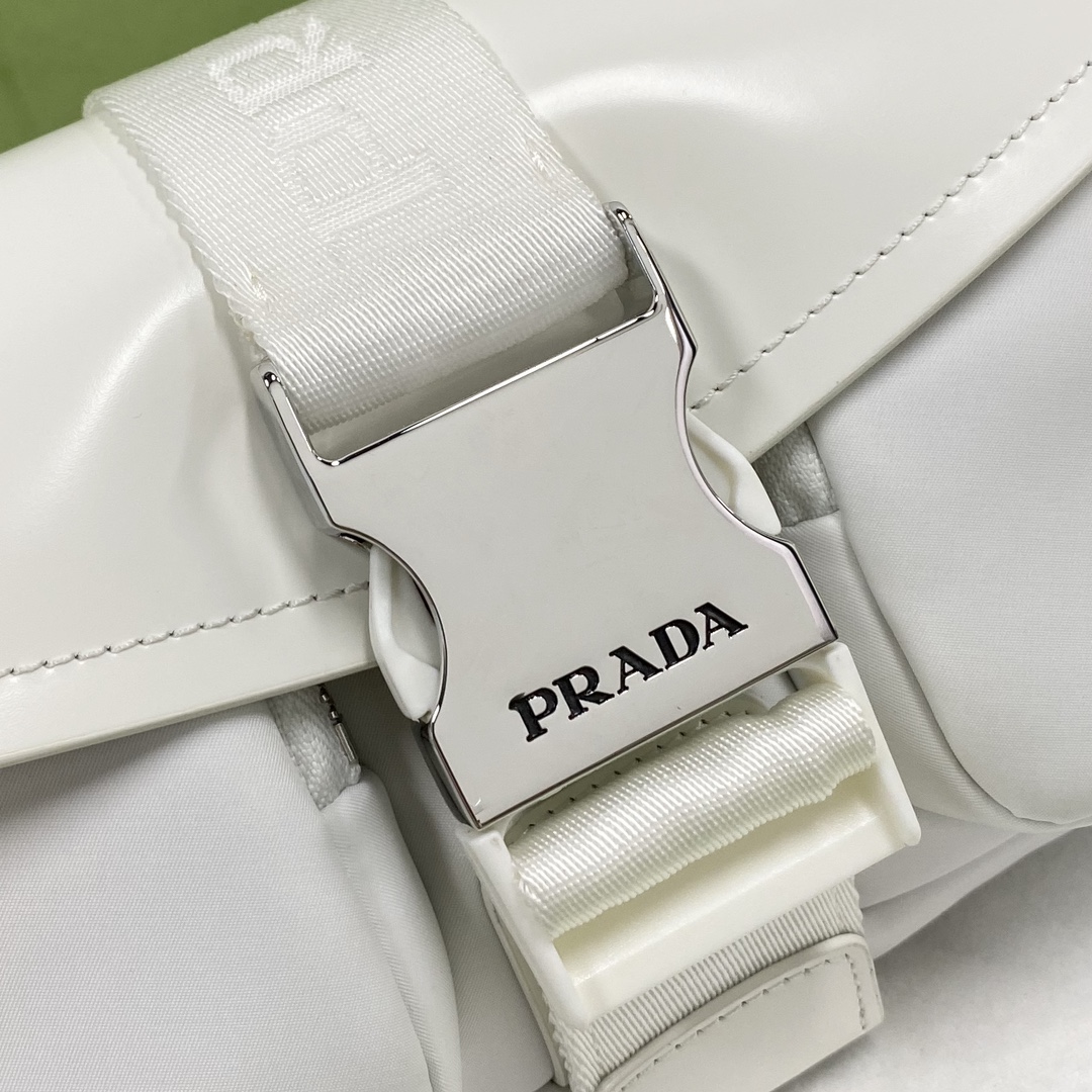 【P1320】Prada Pocket系列 普拉达1BD295白色尼龙布拼皮单肩斜挎包23CM