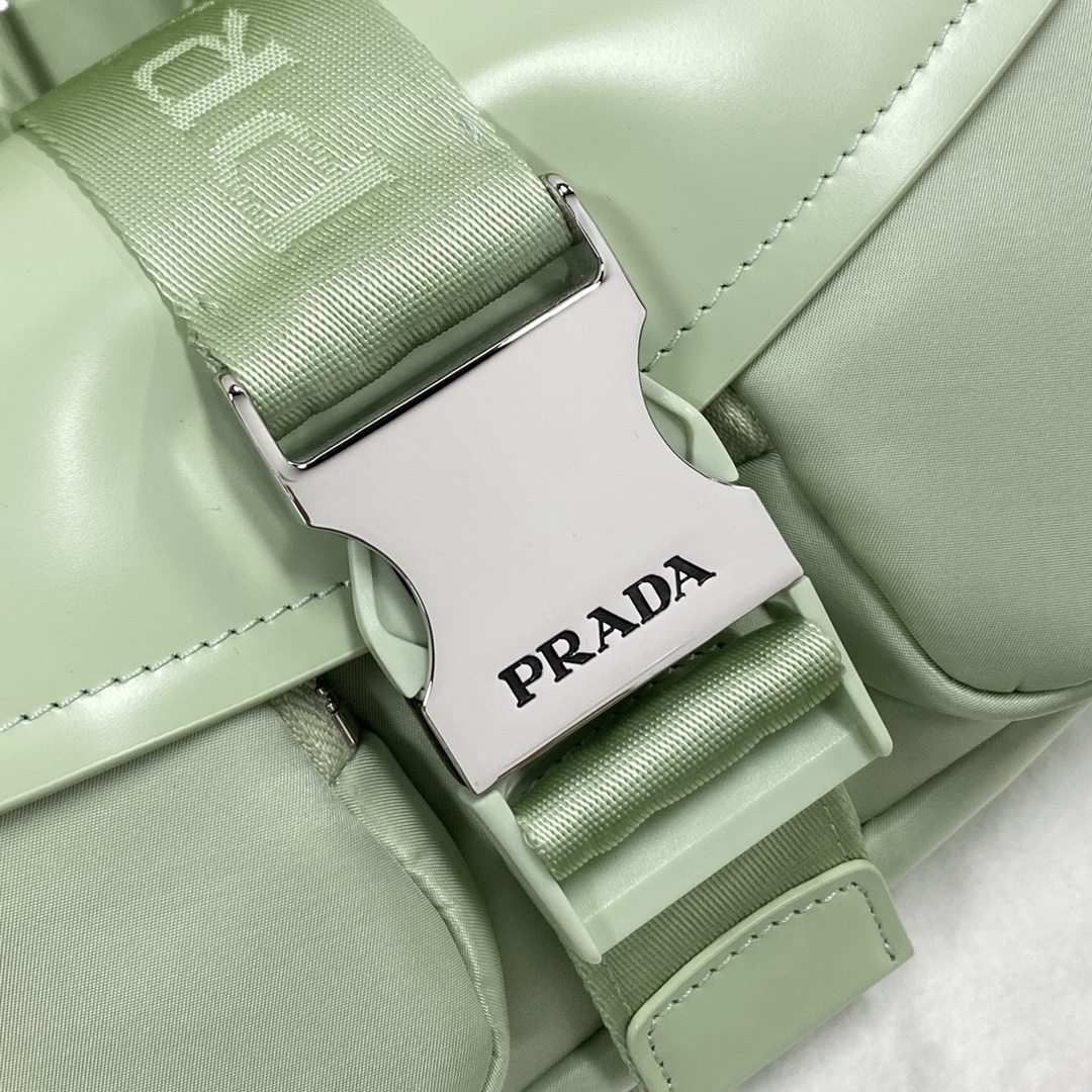 【P1320】厂家直销 Prada普拉达新款尼龙拼皮Pocket系列斜挎女包23CM