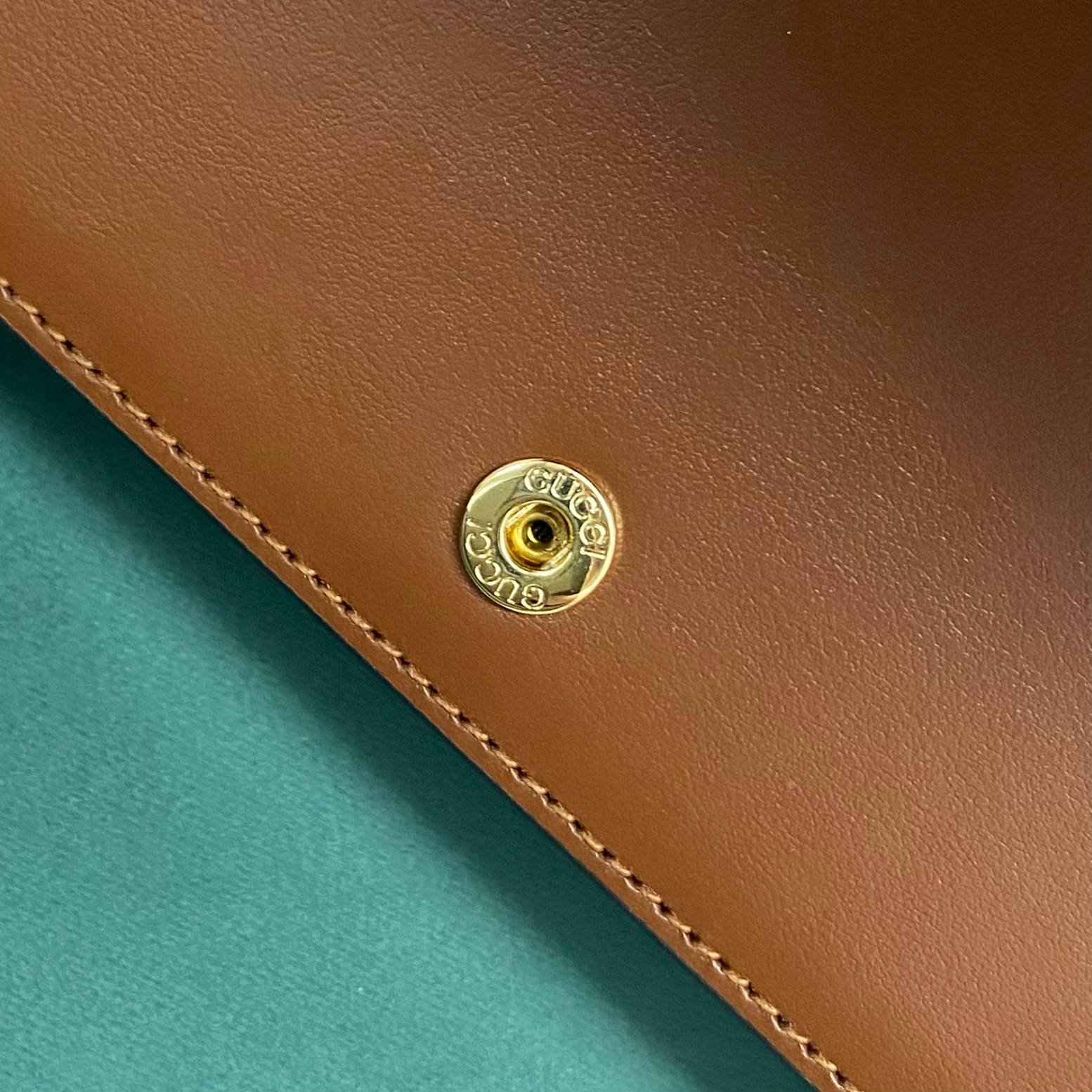 【P900】Gucci包包官网 古驰Matelassé皮革绗缝几何图案链条单肩包 723787棕色