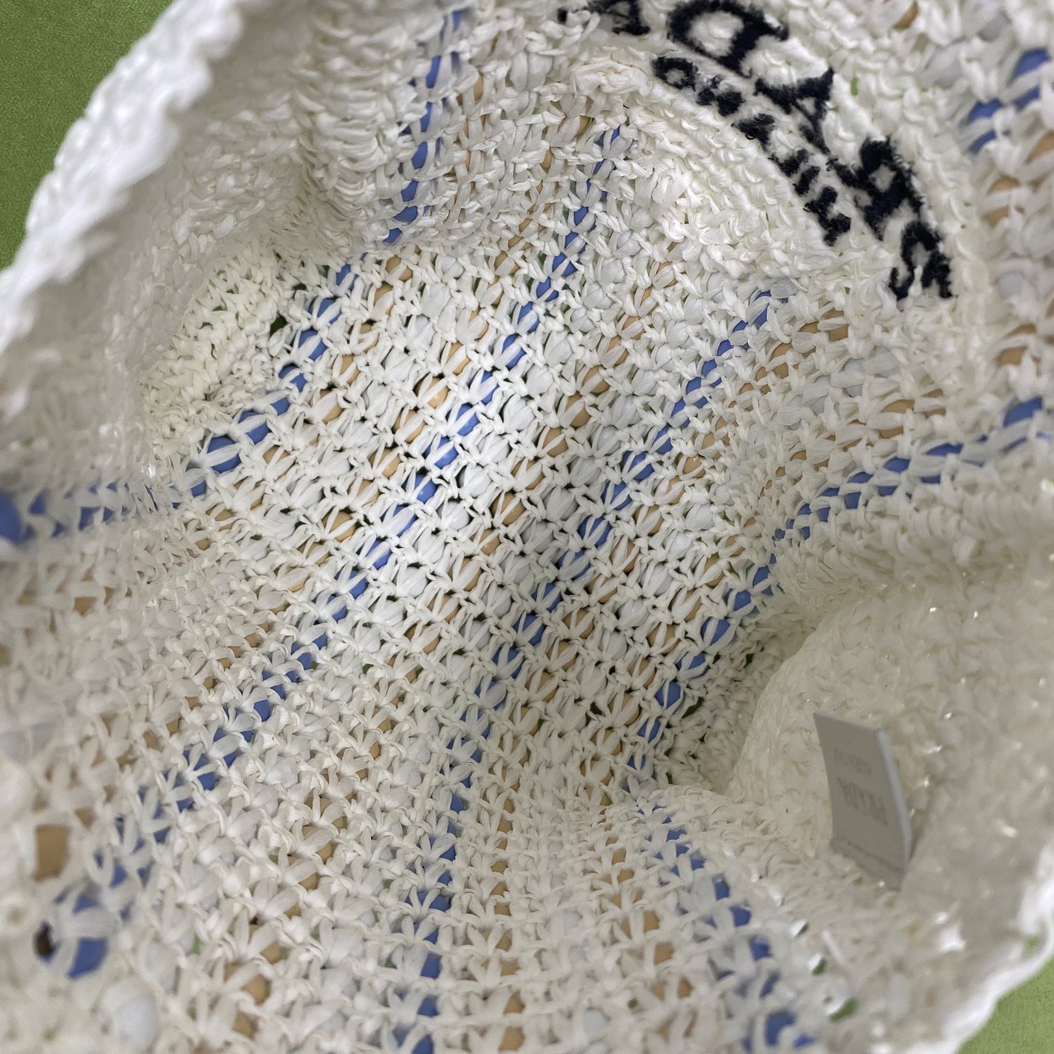 【P720】Prada包包官网 普拉达1BG425彩色木球装饰白色草编包托特包