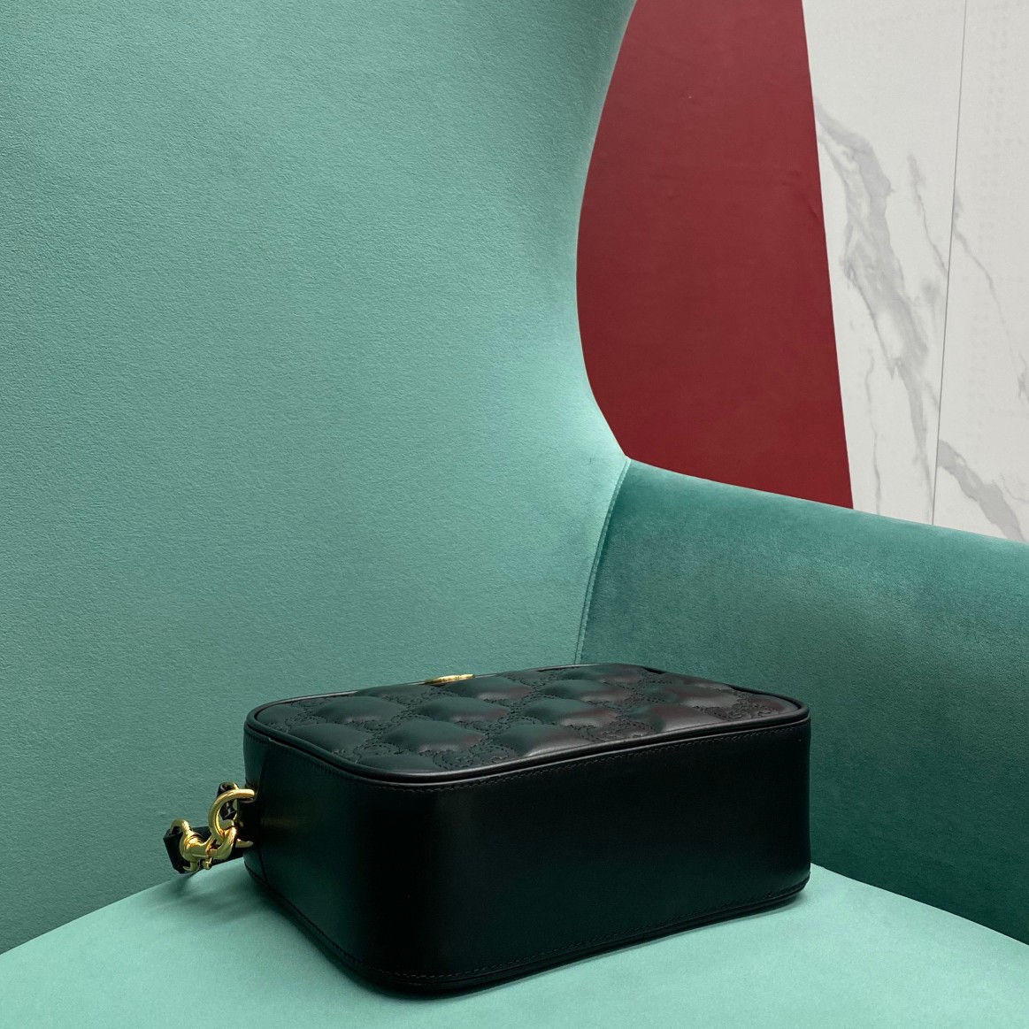 【P1170】Gucci包包批发 古奇绗缝设计Matelassa系列相机包小方包 702234黑色