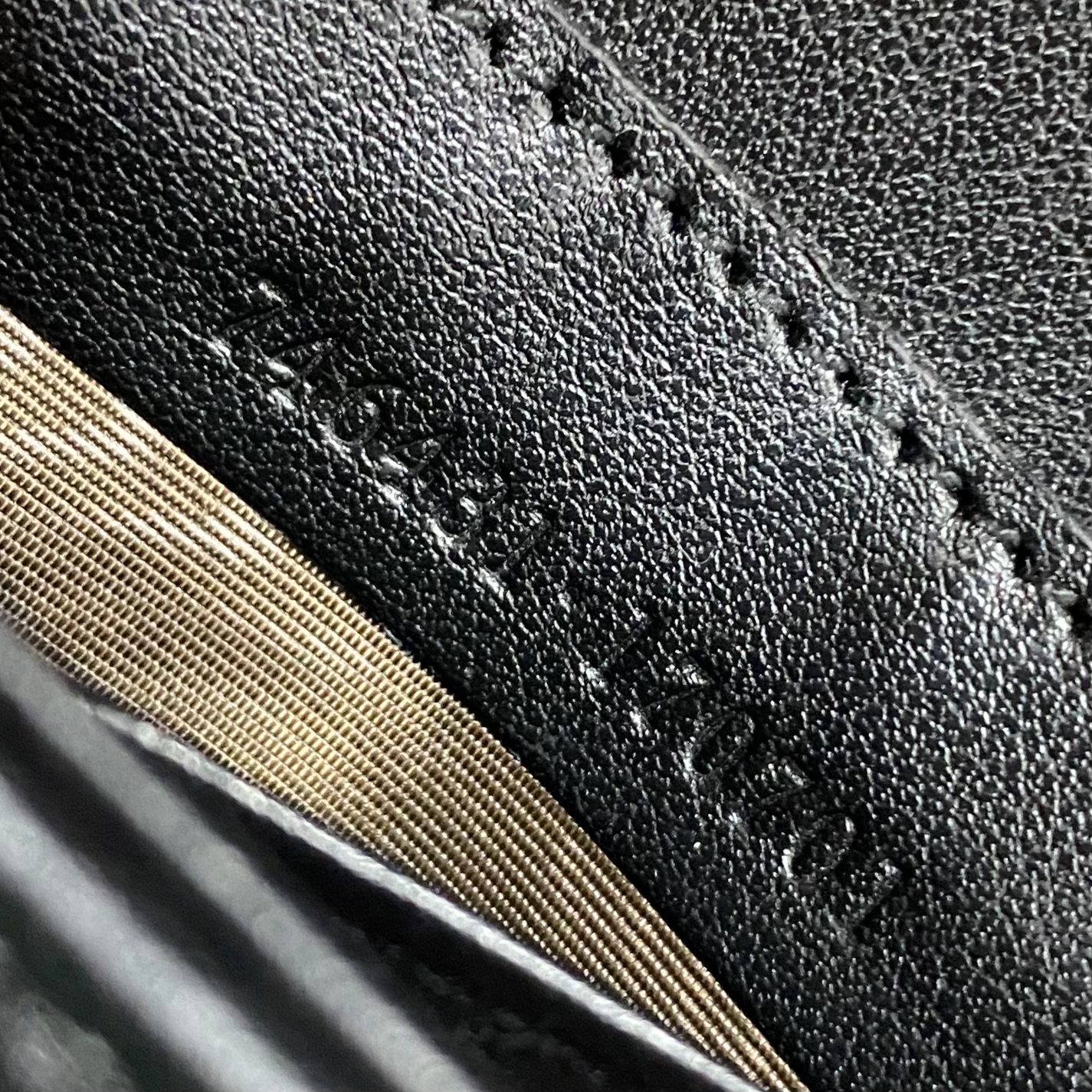 【P1280】Gucci包包价格 古奇746431黑色绗缝羊皮Marmont系列斜挎半月包