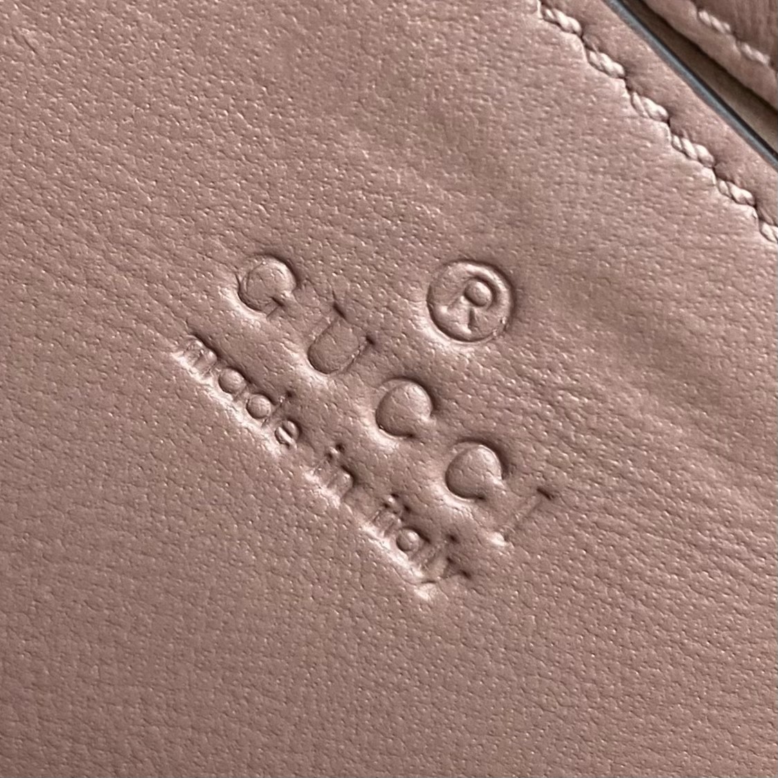 【P1280】古奇包包价格 Gucci裸粉色原厂皮Marmont系列肩背包26CM
